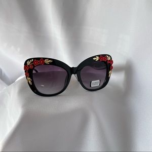 NWT Women VINTAGE RETRO CATEYE SUNGLASSES Floral Design Gafas de Flores Mujer